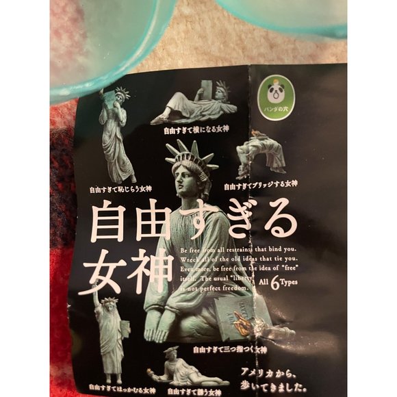 Statue of Liberty Action Figure 6 Kinds Creative Spoof Model Desktop Ornament - Picture 6 of 11